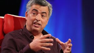 Apple’s Eddy Cue is guessing that the iPhone will eventually be replaced by AI