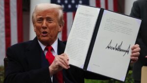US and China temporarily lower tariffs to start trade negotiations