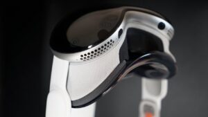Apple Vision Pro will use eye tracking to let you scroll apps