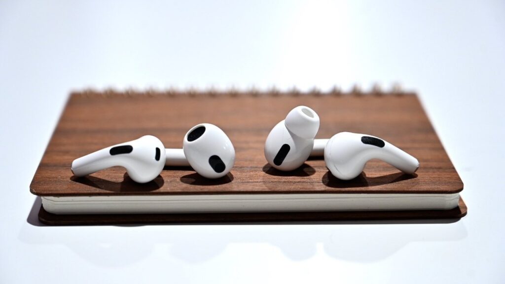 Camera-equipped AirPods coming in 2026, lighter AirPods Max in 2027 Camera-equipped AirPods coming in 2026, lighter AirPods Max in 2027