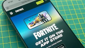 Jony Ive, Apple Intelligence, and Epic Games on the AppleInsider Podcast