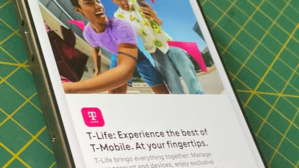 T-Mobile secretly records iPhone screens and claims it’s being helpful T-Mobile secretly records iPhone screens and claims it’s being helpful