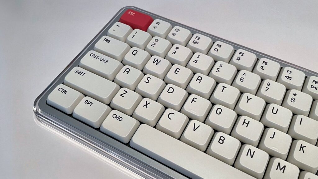 MelGeek O2 mechanical keyboard review: Hardware sticks the landing, software is terrible MelGeek O2 mechanical keyboard review: Hardware sticks the landing, software is terrible
