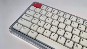 MelGeek O2 mechanical keyboard review: Hardware sticks the landing, software is terrible