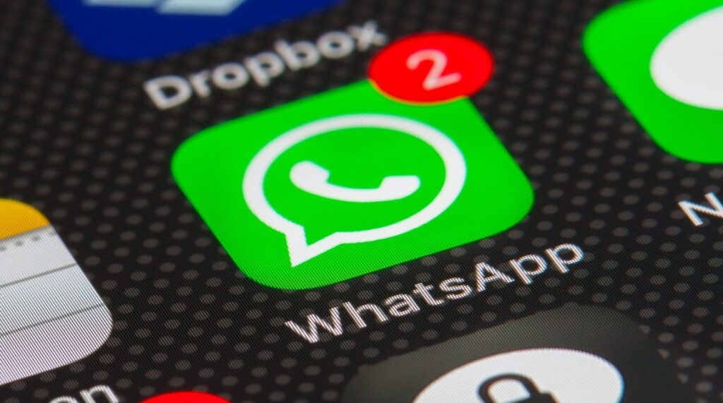 Feds wise up and ban WhatsApp, might shift to Apple Messages Feds wise up and ban WhatsApp, might shift to Apple Messages