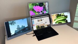 Aura Triple Boost 14 Pro review: Three portable monitors on any Apple Silicon Mac