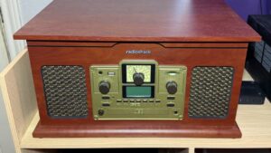 RadioShack Vintage Turntable review: Nostalgia is a hell of a drug, best avoided