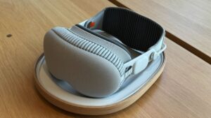 Apple accuses ex-engineer of stealing details of unreleased Apple Vision Pro features