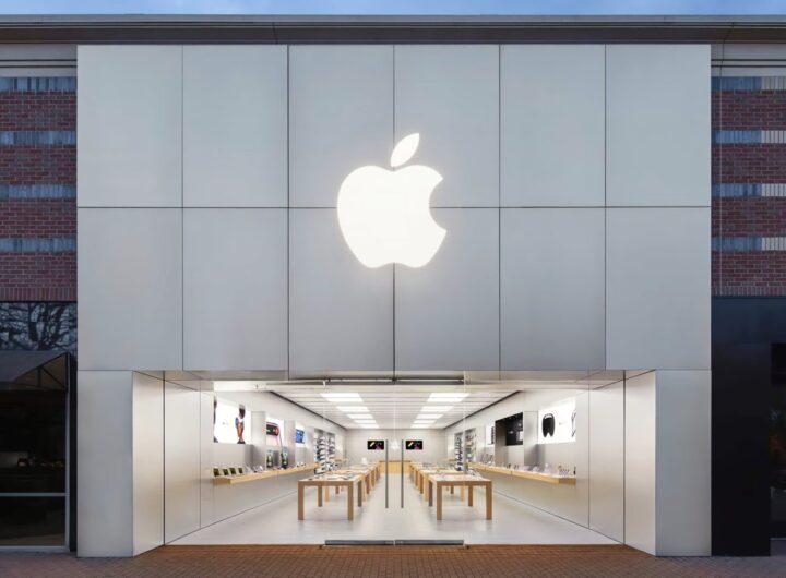 Apple Partridge Creek closing, as downtown Detroit store nears its opening