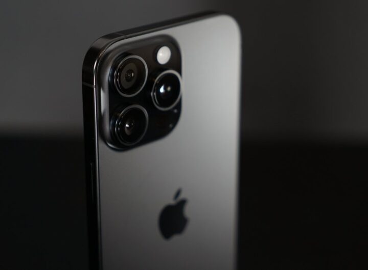 UK announces plans to further regulate Apple and Google