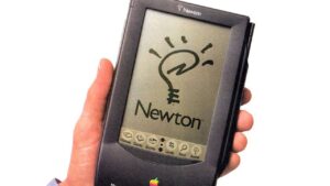 Newton’s August 1993 launch set the stage for what would become the iPad and iPhone