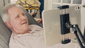 ALS sufferer uses iPad in demonstration of thought control