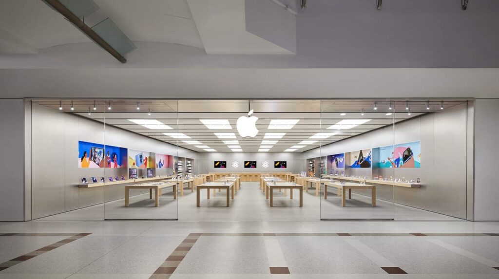 Crime blotter: Woman charged with two Apple Store thefts Crime blotter: Woman charged with two Apple Store thefts