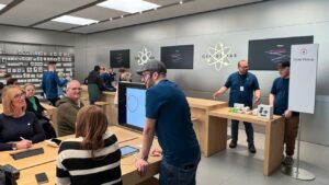 Apple considering return of iPad repair to some US stores