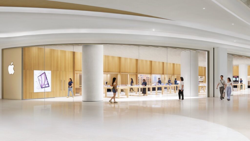 As Apple closes one China store, it opens another one in Shenzen