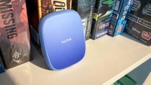 SanDisk Creator Phone SSD review: Colorful iPhone MagSafe SSD for videographers