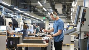 Apple chips to be made at newly opened Texas Instruments plant