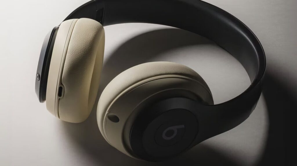 Beats Studio Pro, Solo Buds, and Solo 4 could receive new color options Beats Studio Pro, Solo Buds, and Solo 4 could receive new color options