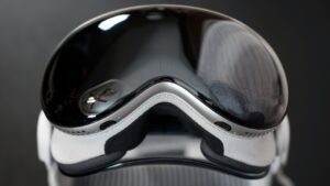 Apple Vision Pro’s biggest market is enterprise, in spite of obvious limitations