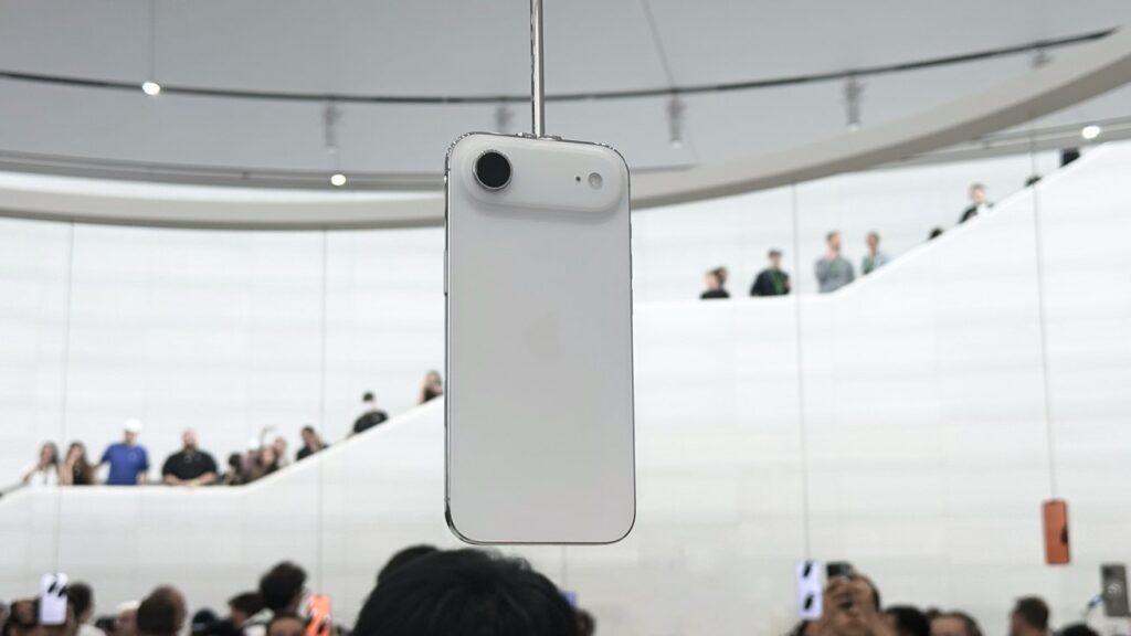 Apple exec likes that customers will struggle to choose between iPhone Air & Pro Apple exec likes that customers will struggle to choose between iPhone Air & Pro