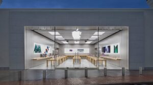 Crime blotter: Three charged in Apple delivery truck robbery