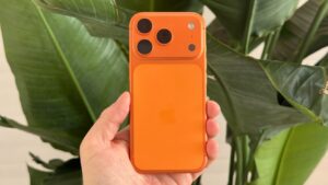 Apple’s weak ‘scratchgate’ defense insists iPhone 17 isn’t easily damaged