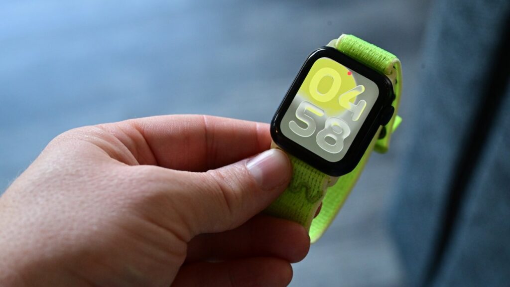 Apple Watch SE 3 review: Boring, but the one to buy