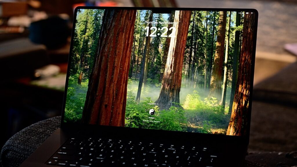 M6 MacBook Pro rumored to feature OLED touchscreen with hole punch camera M6 MacBook Pro rumored to feature OLED touchscreen with hole punch camera