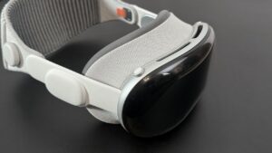 Lakers fans will get court-side seats with Apple Vision Pro