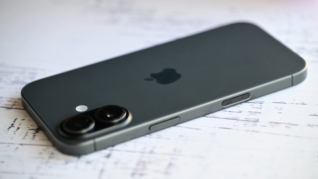 Solid state buttons may finally arrive on iPhone 20, after years of rumors