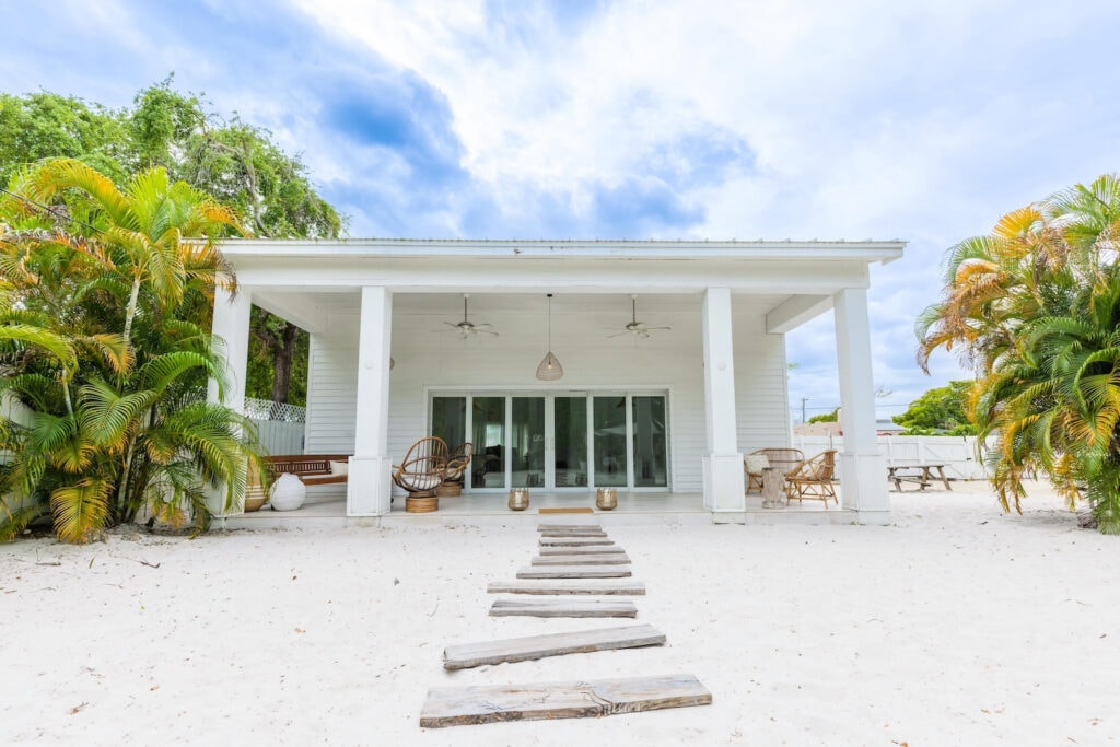How & Where to Rent an Airbnb for a Wedding Venue in Miami