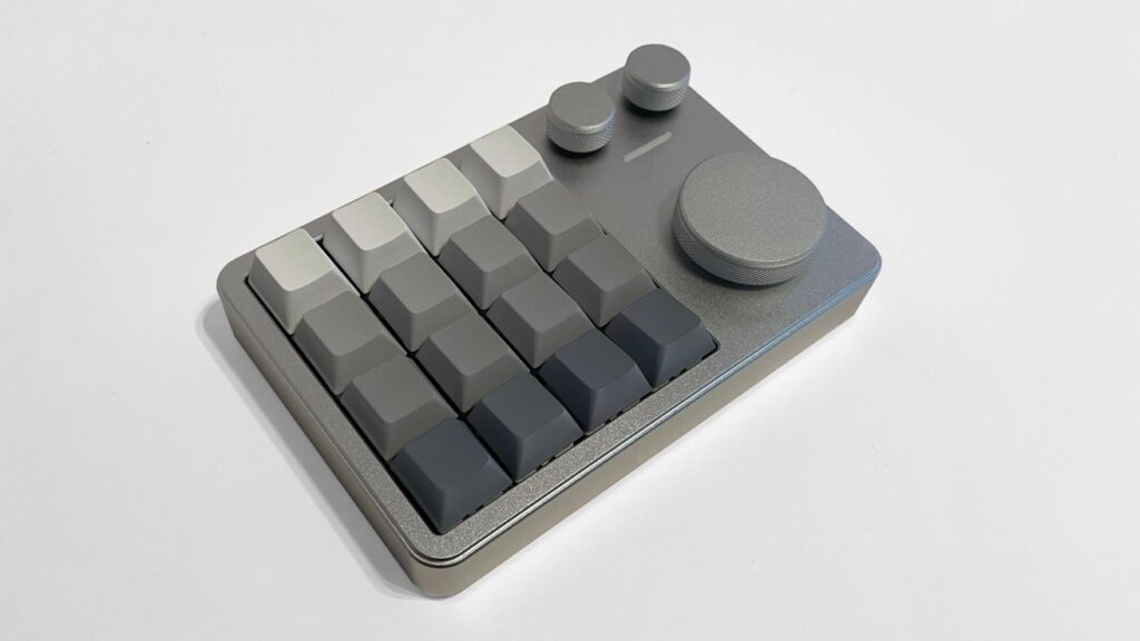 KiiBoom Cybrix 16 review: 16 keys, tons of usefulness