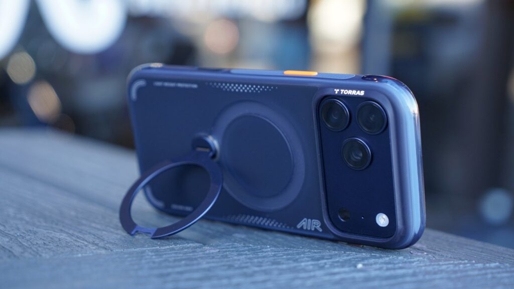 Shop Torras iPhone 17 cases during Black Friday & get free gifts, big discounts