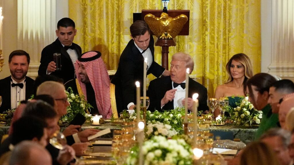 Cook controversially dines with Saudi Crown Prince at White House