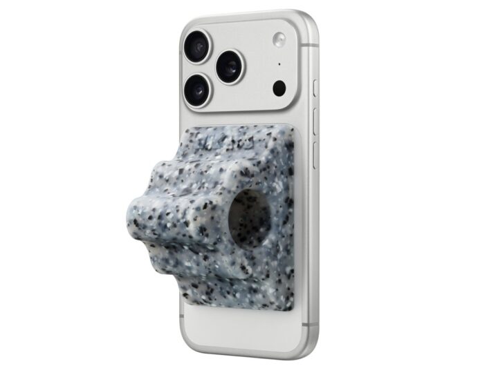 Hikawa iPhone grip accessory sells out fast from the online Apple Store