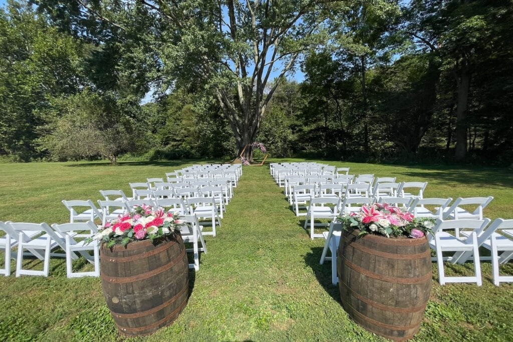 How & Where to Rent an Airbnb for a Wedding Venue in Connecticut How & Where to Rent an Airbnb for a Wedding Venue in Connecticut