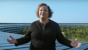 Apple executive shuffle continues with Lisa Jackson and Kate Adams retiring