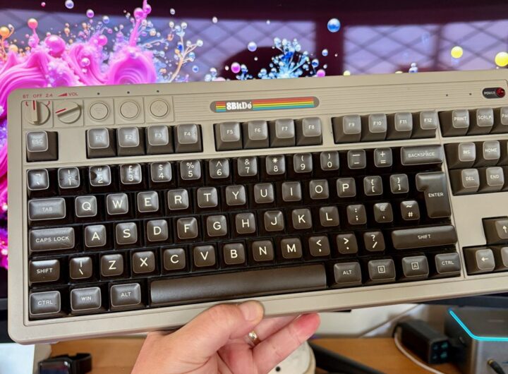8Bitdo Retro C64 Mechanical Keyboard review: Nostalgia and features combined