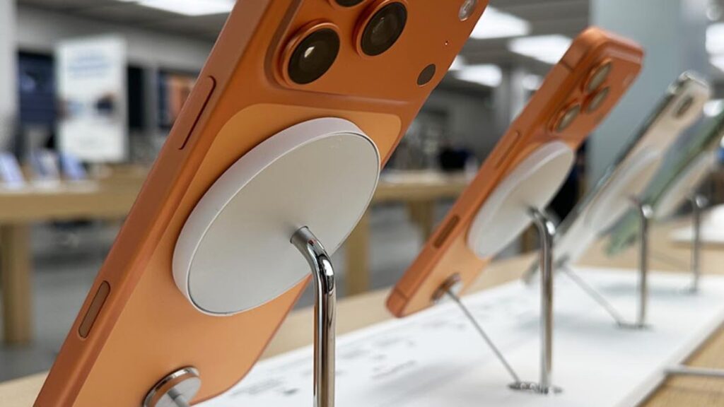 You can buy Apple Store demo chargers & stands, until the lawyers attack