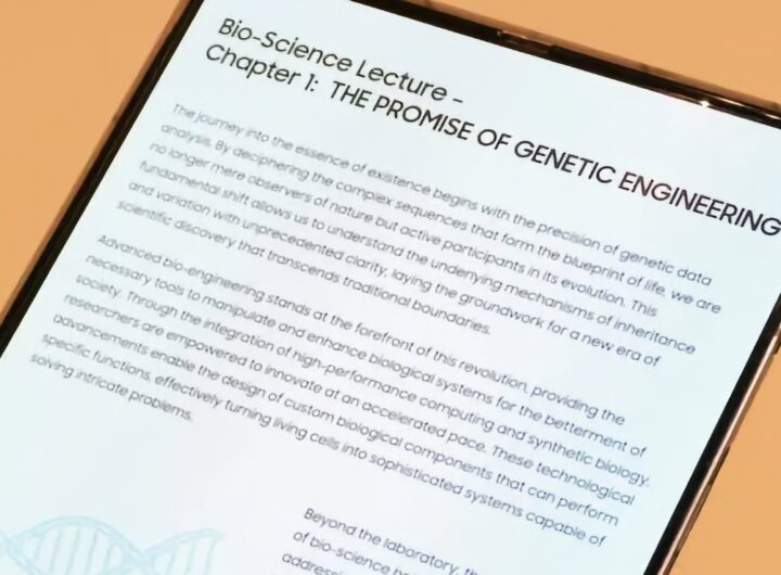 This is probably the iPhone Fold’s crease-proof screen