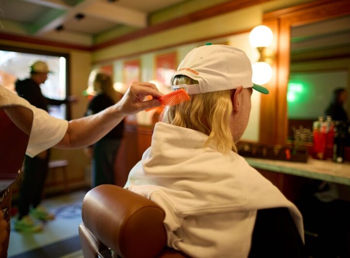 PNC Leans into the Hockey Flow Trend with a Barbershop Pop-up in Dallas