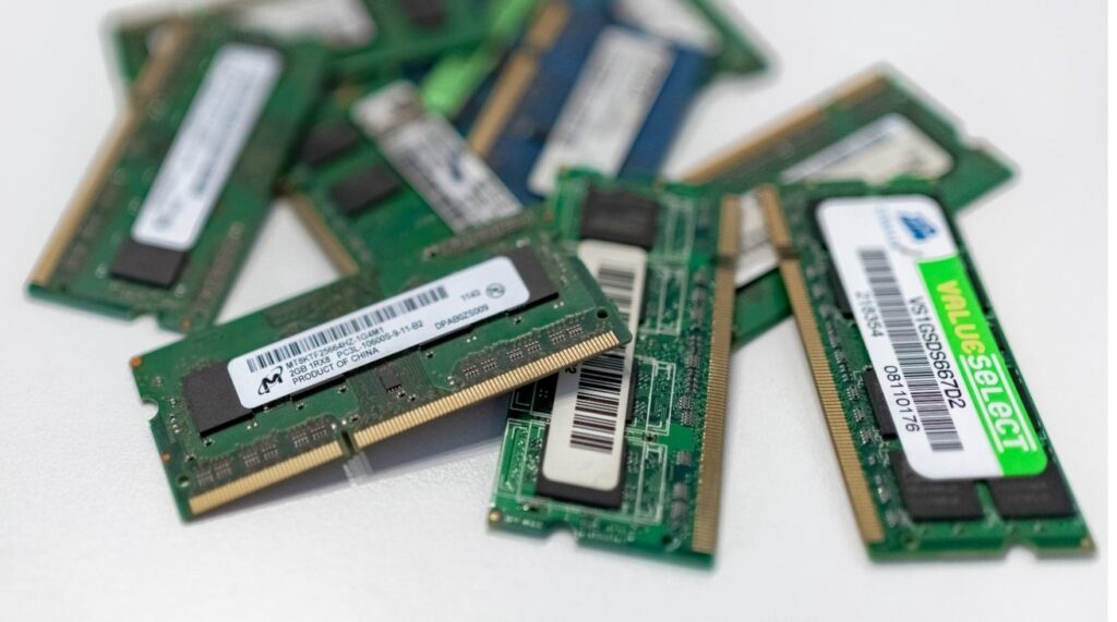 RAM supply is so tight, Samsung may be charging Apple double