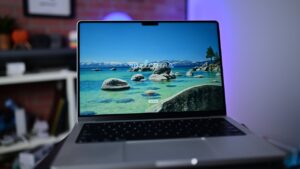 M6 MacBook Pro OLED screen & M6 chip close to mass production