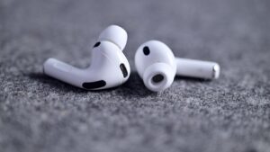 AirPods Pro with built-in cameras may not cost more than current earbuds
