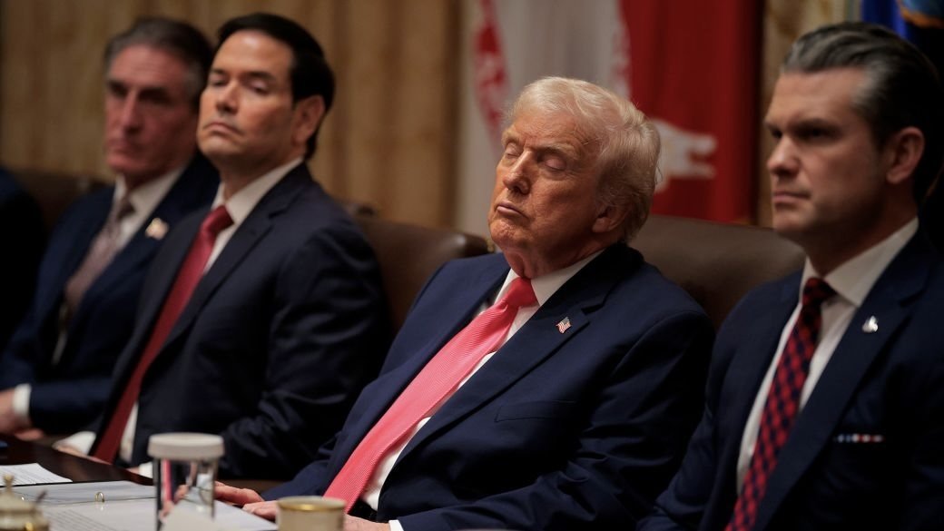 Trump fights back, replaces struck-down reciprocal tariffs with 10% global import tax