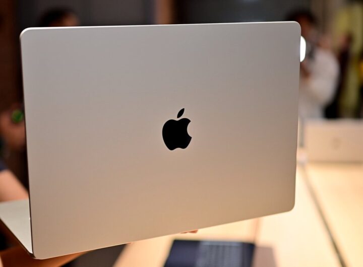 M5 13-inch MacBook Air vs M5 14-inch MacBook Pro — compared