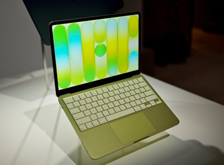 MacBook Neo starts seeing shipping delays