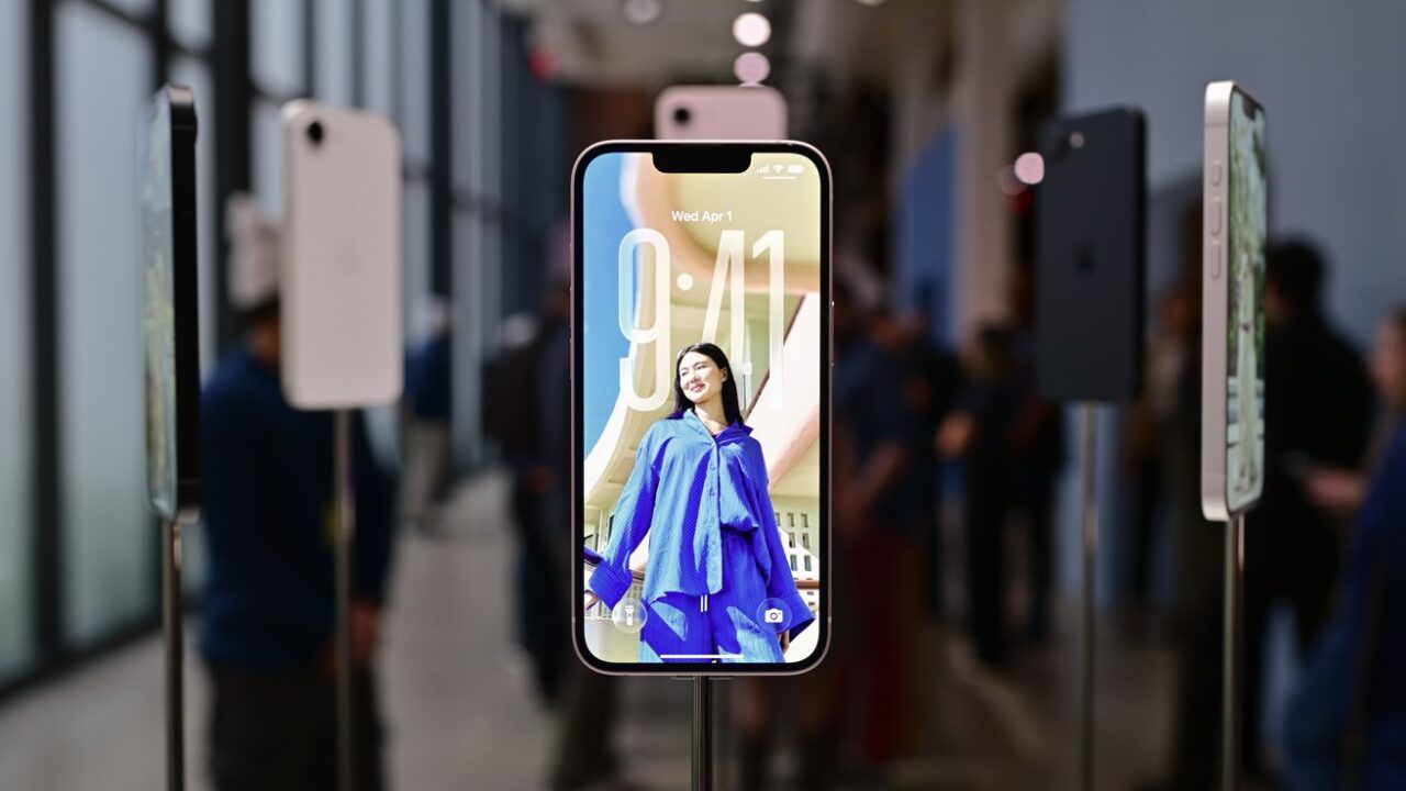 iPhone 18e production is on time, leak predictably claims