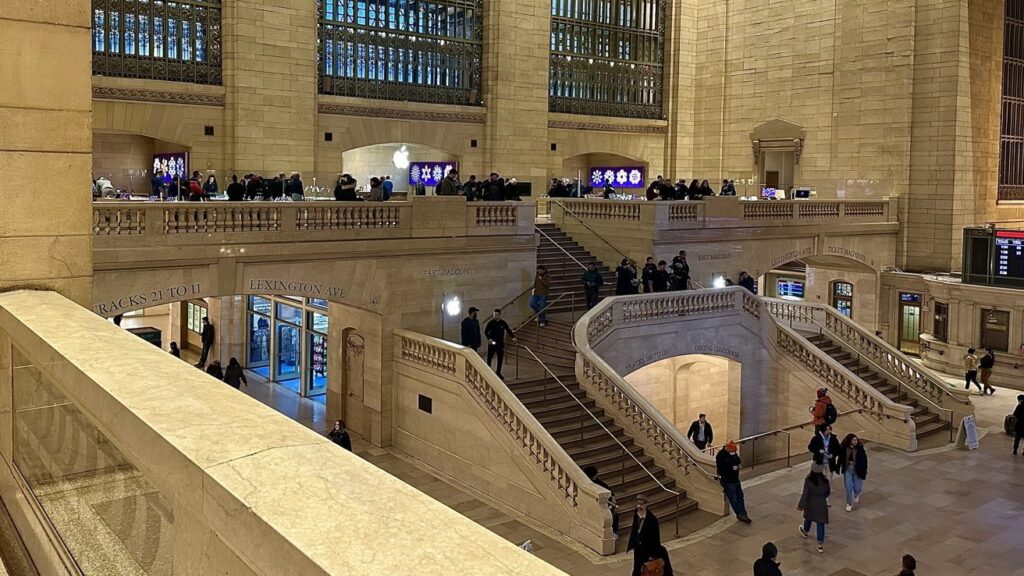 Grand Central Station Apple Store closes temporarily