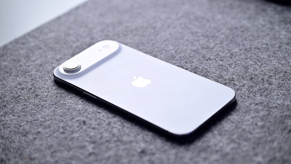 Patch to protect iOS 18 holdouts from DarkSword is out